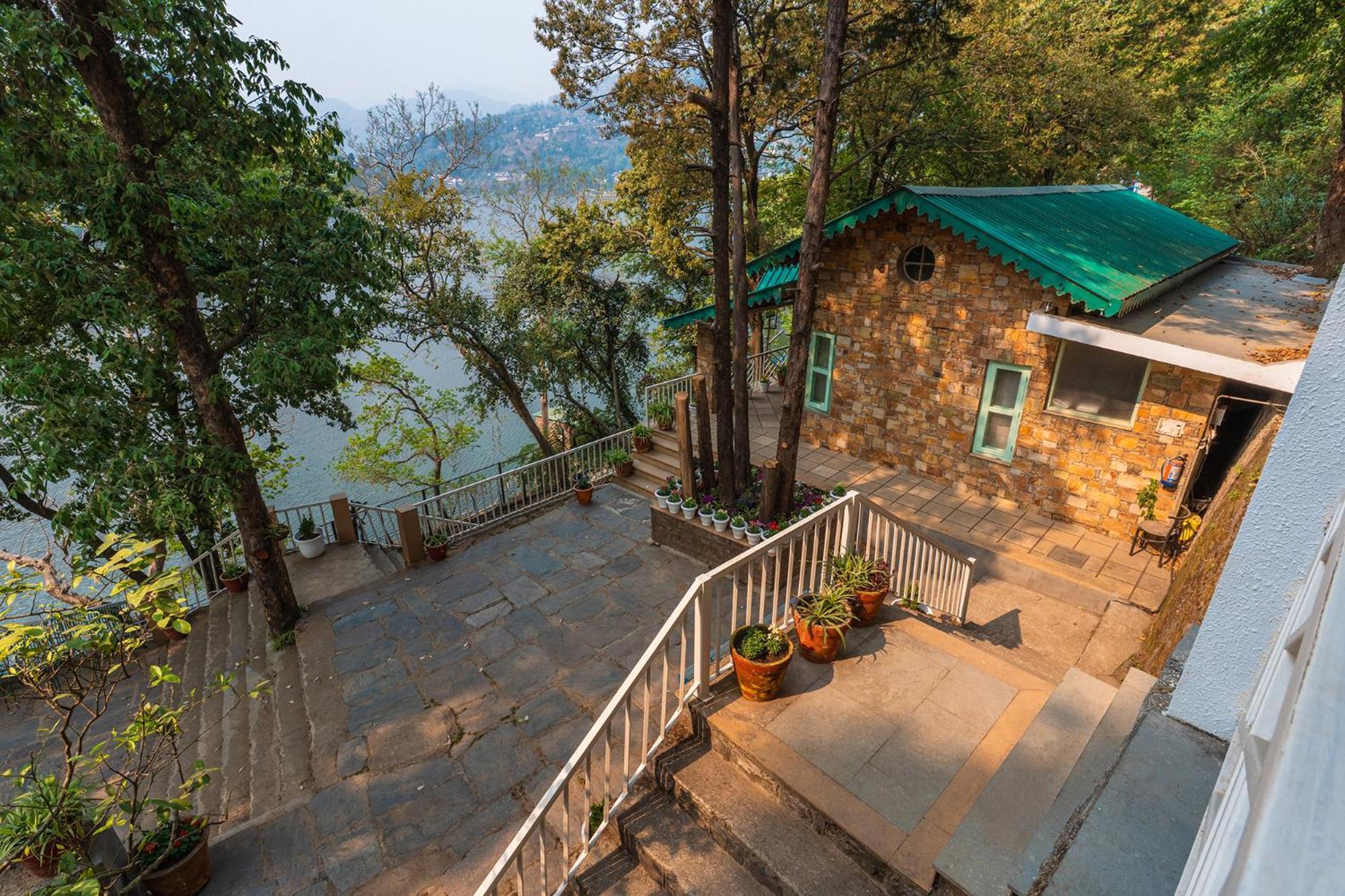 Malusara Retreat By The Lake Bhimtal Exterior photo
