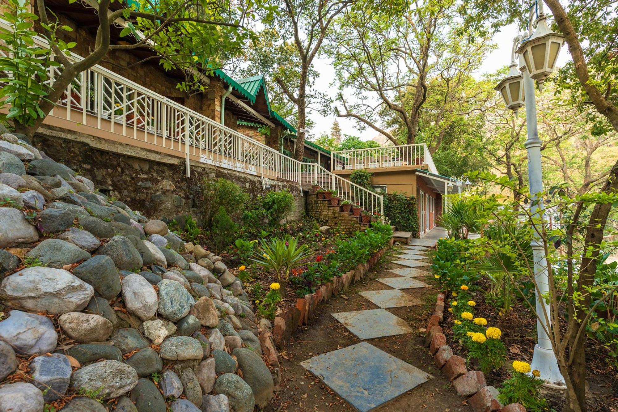 Malusara Retreat By The Lake Bhimtal Exterior photo